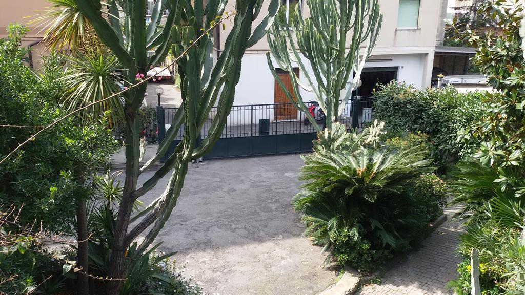 Hotel La Scogliera Bordighera Exterior foto